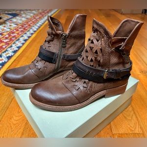 NEW A.S. 98 Castagna Nero Boots 38 EU or 8 US
